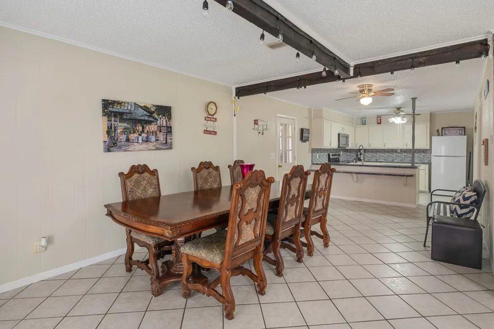 100 W Oak Acres Drive Malakoff, TX 75148