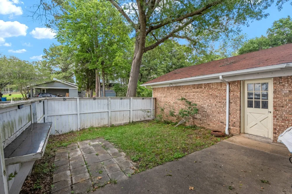 100 W Oak Acres Drive Malakoff, TX 75148