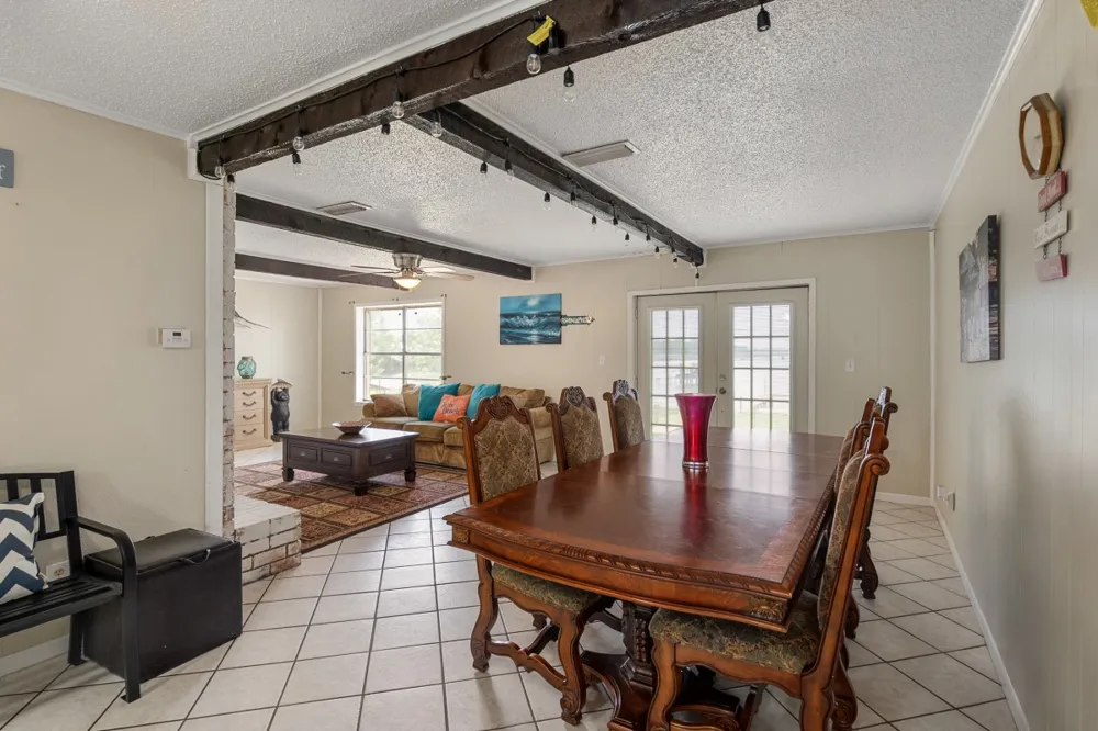 100 W Oak Acres Drive Malakoff, TX 75148