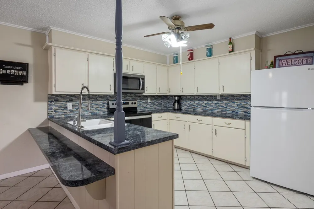 100 W Oak Acres Drive Malakoff, TX 75148