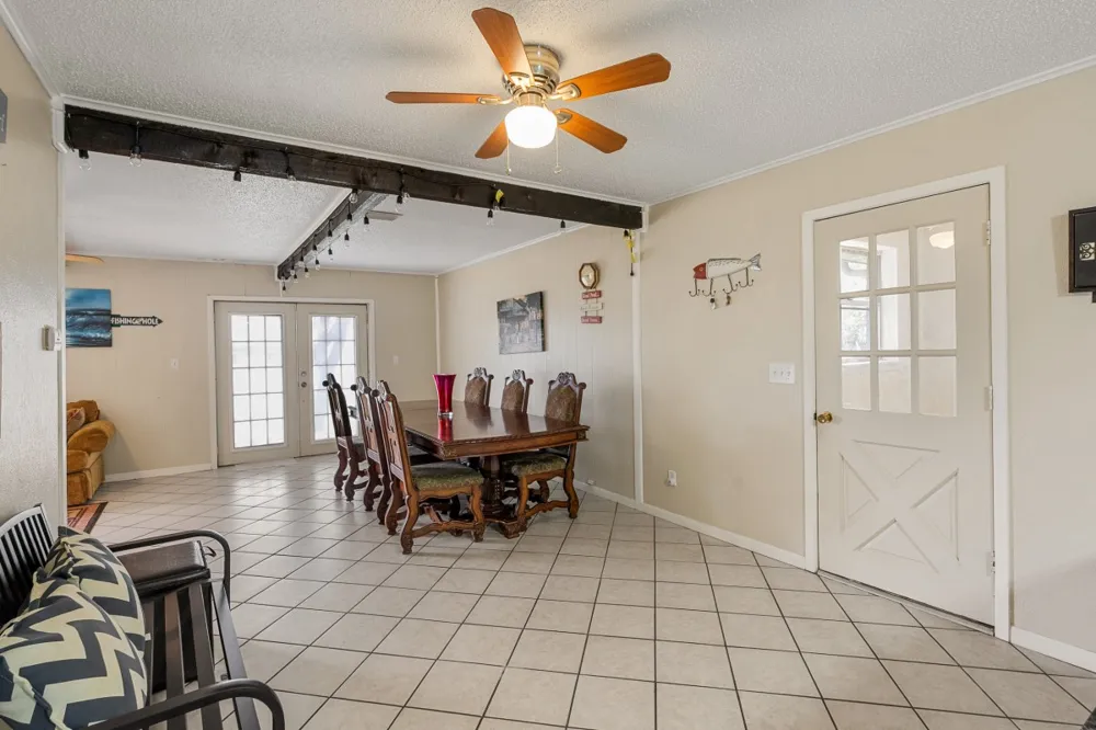 100 W Oak Acres Drive Malakoff, TX 75148