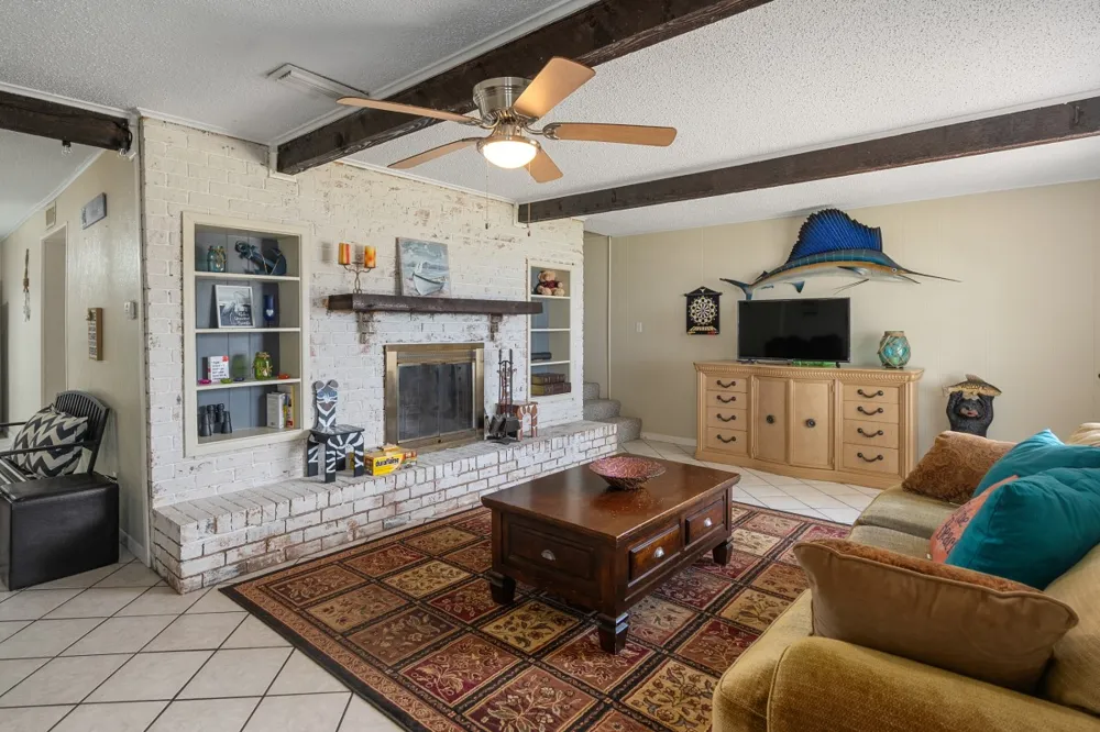 100 W Oak Acres Drive Malakoff, TX 75148