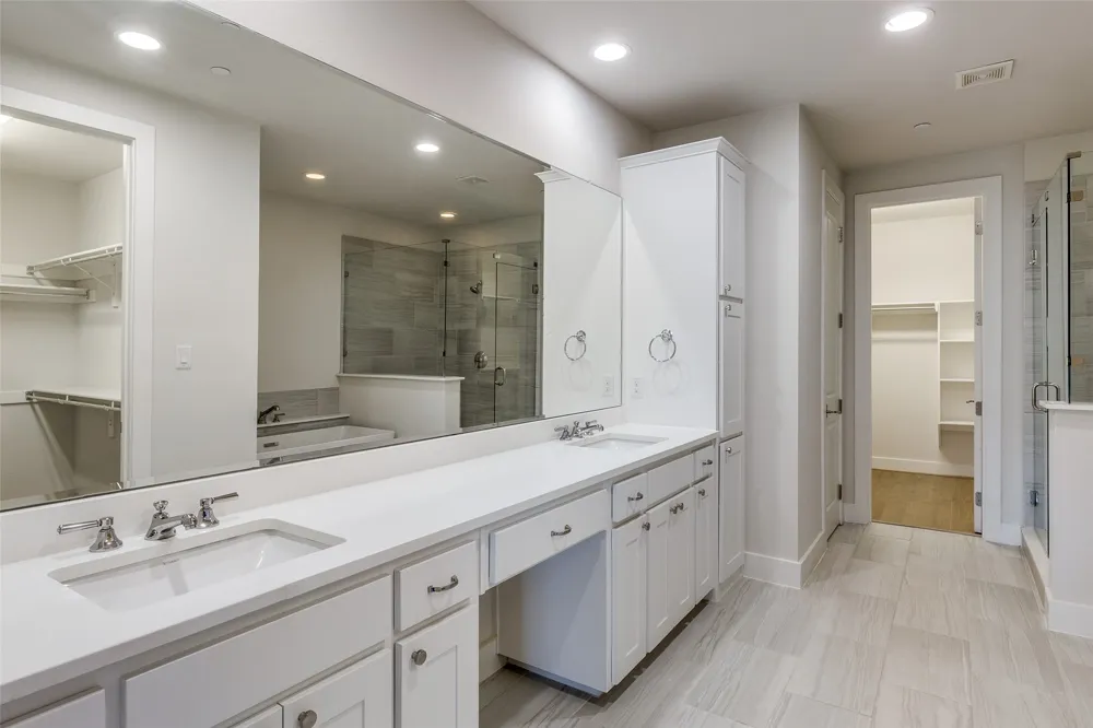 7700 Eastern Avenue #401 Dallas, TX 75209