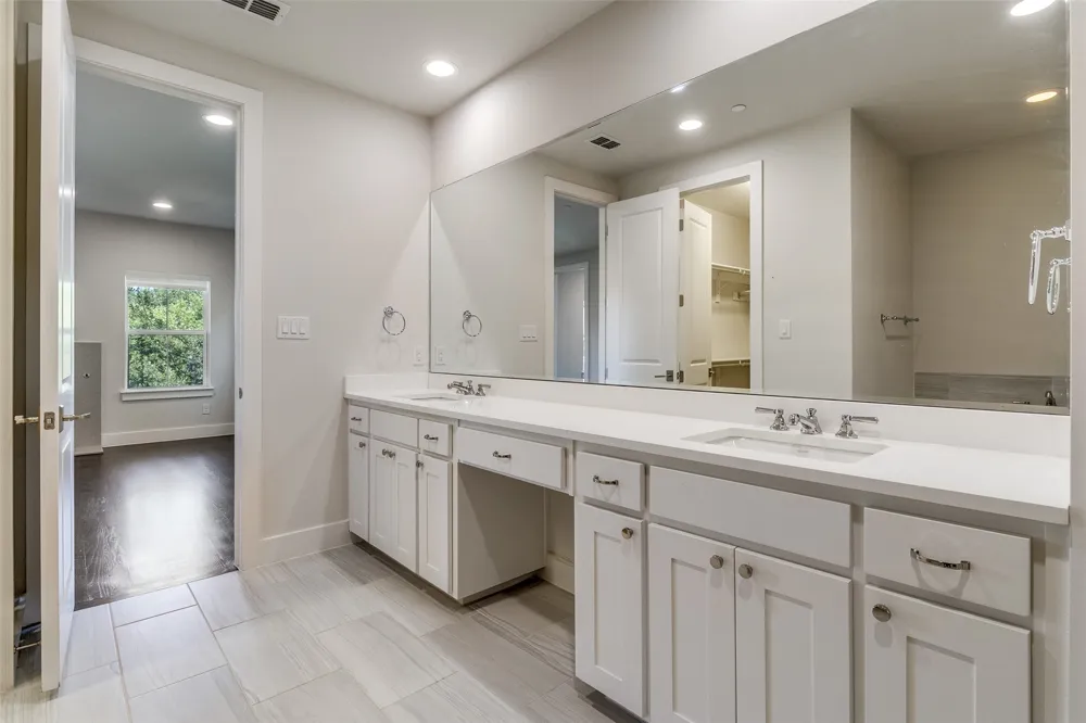 7700 Eastern Avenue #401 Dallas, TX 75209