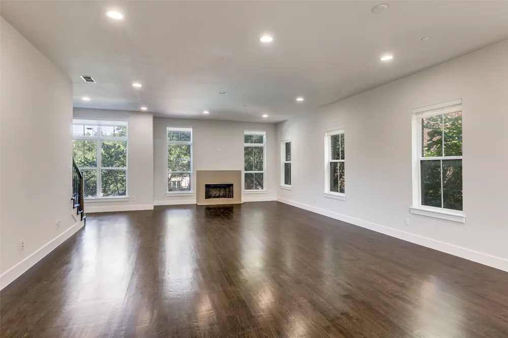 7700 Eastern Avenue #401 Dallas, TX 75209