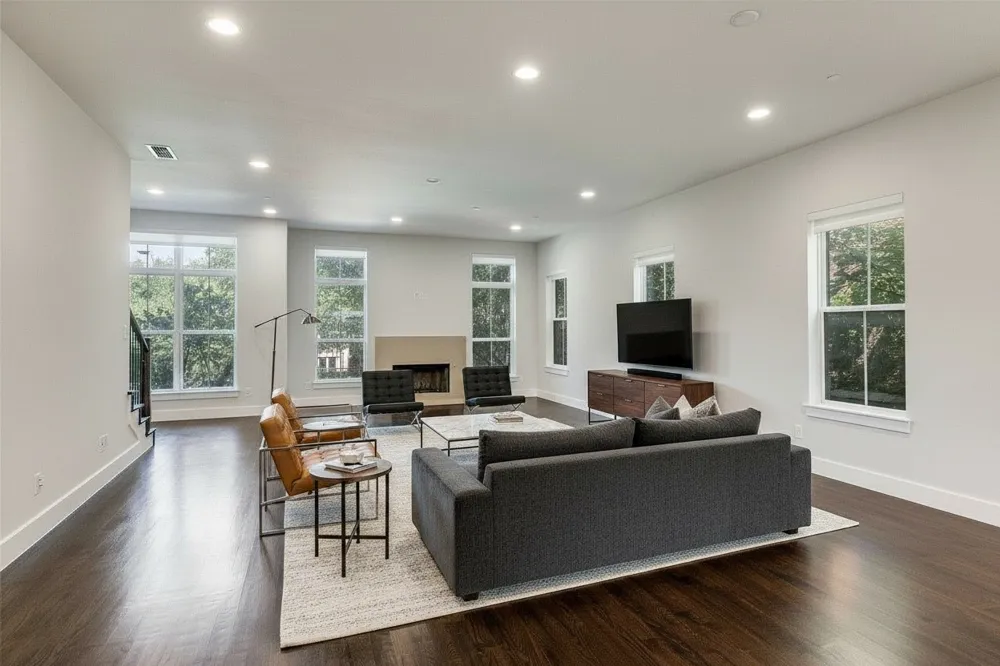 7700 Eastern Avenue #401 Dallas, TX 75209