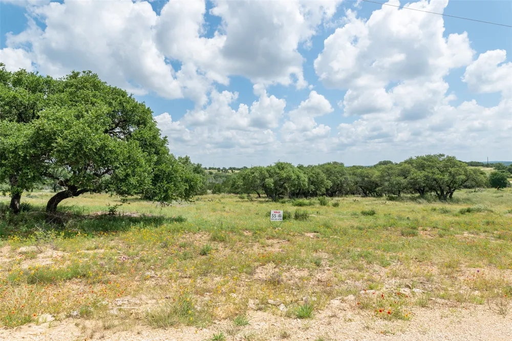 140 Longview Lane San Saba, TX 76877