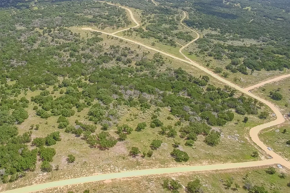 140 Longview Lane San Saba, TX 76877