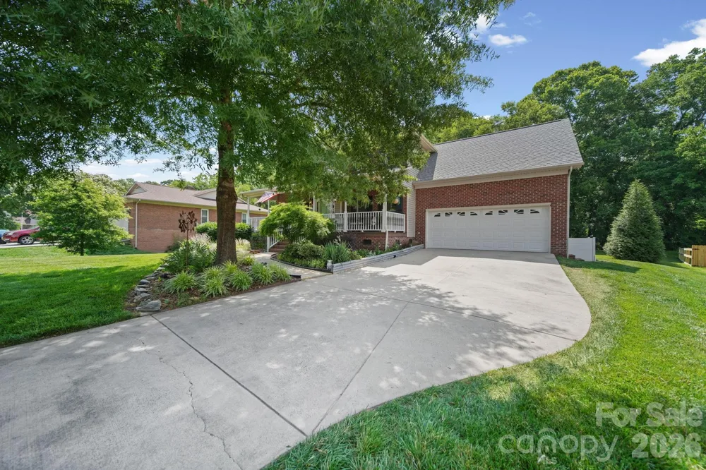 8513 Middleton Circle Harrisburg, NC 28075