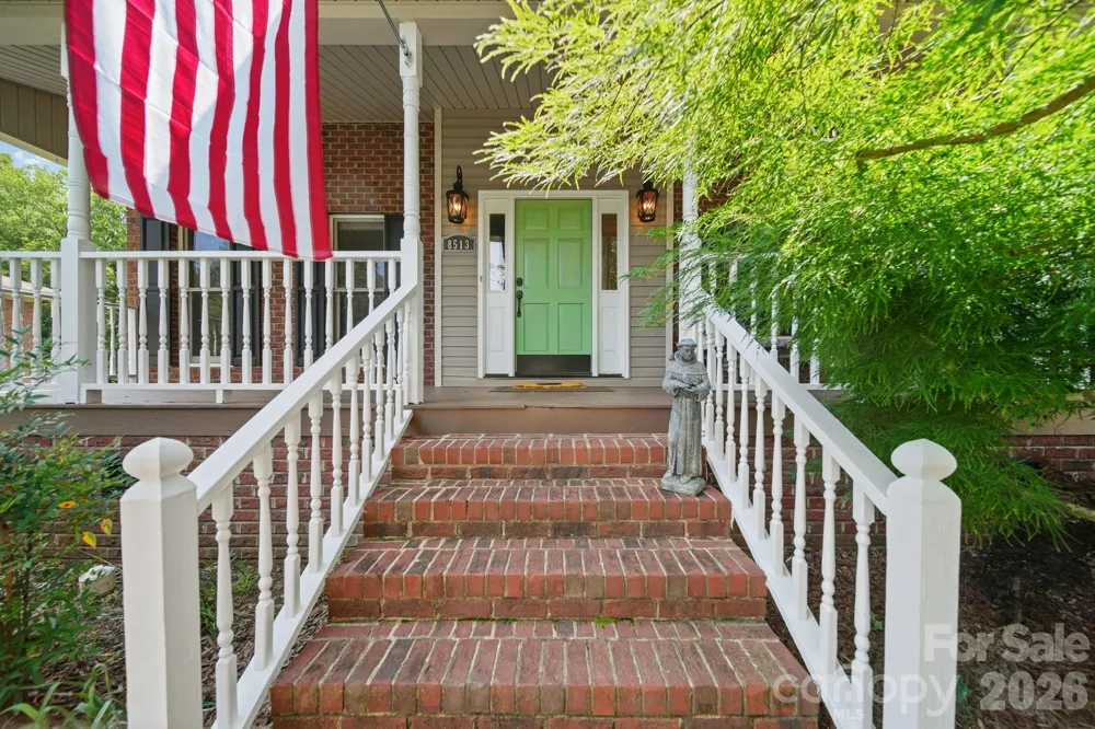 8513 Middleton Circle Harrisburg, NC 28075
