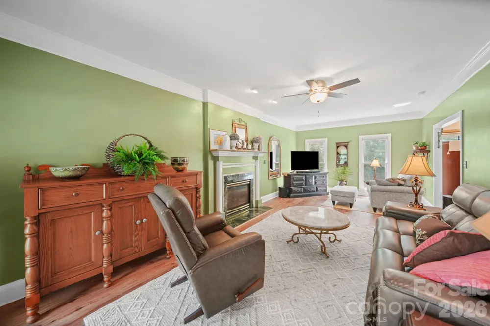 8513 Middleton Circle Harrisburg, NC 28075