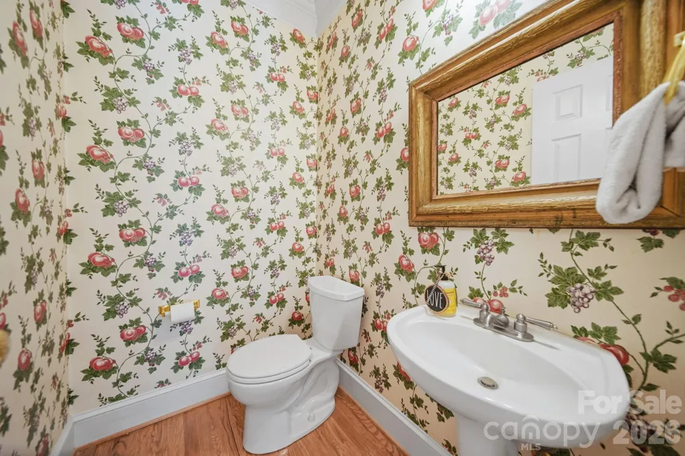 8513 Middleton Circle Harrisburg, NC 28075