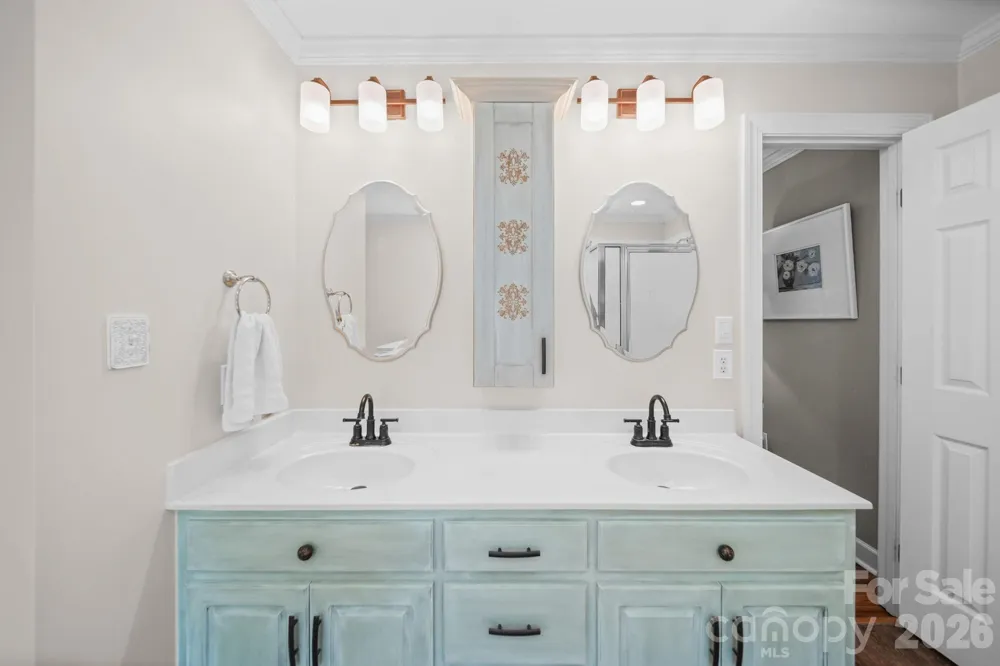 8513 Middleton Circle Harrisburg, NC 28075