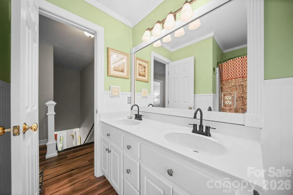 8513 Middleton Circle Harrisburg, NC 28075