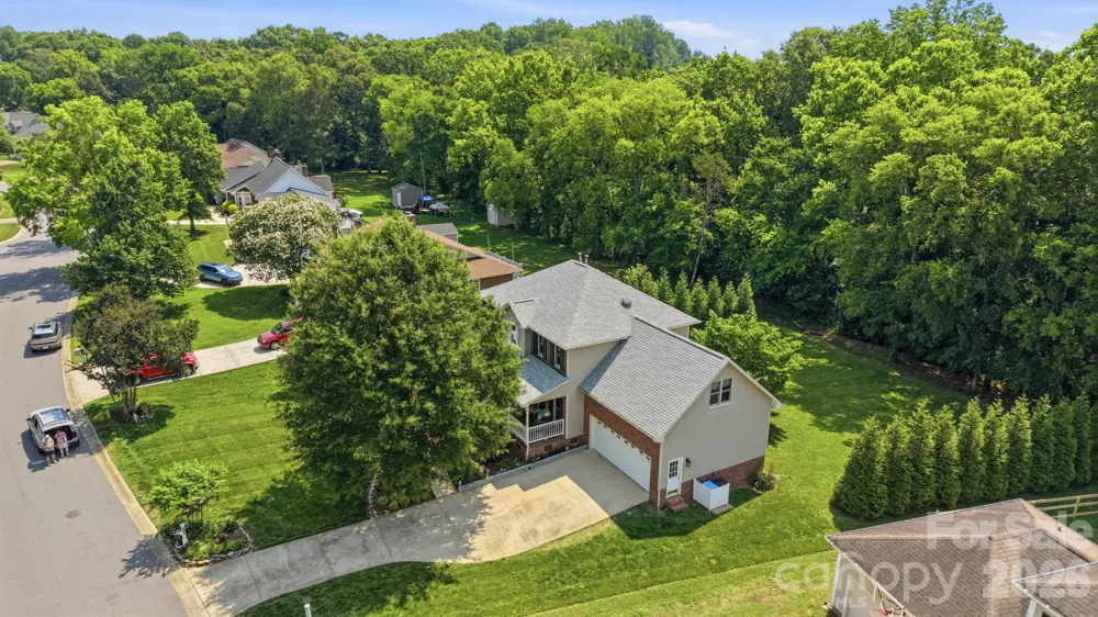 8513 Middleton Circle Harrisburg, NC 28075