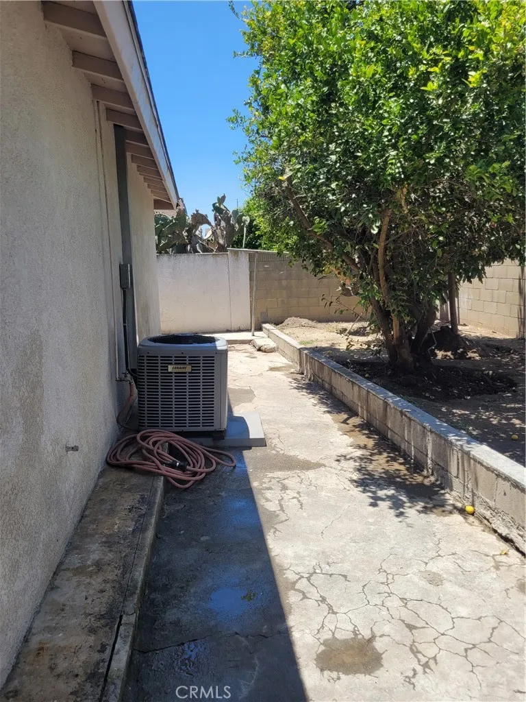 11923 Algardi Norwalk, CA 90650
