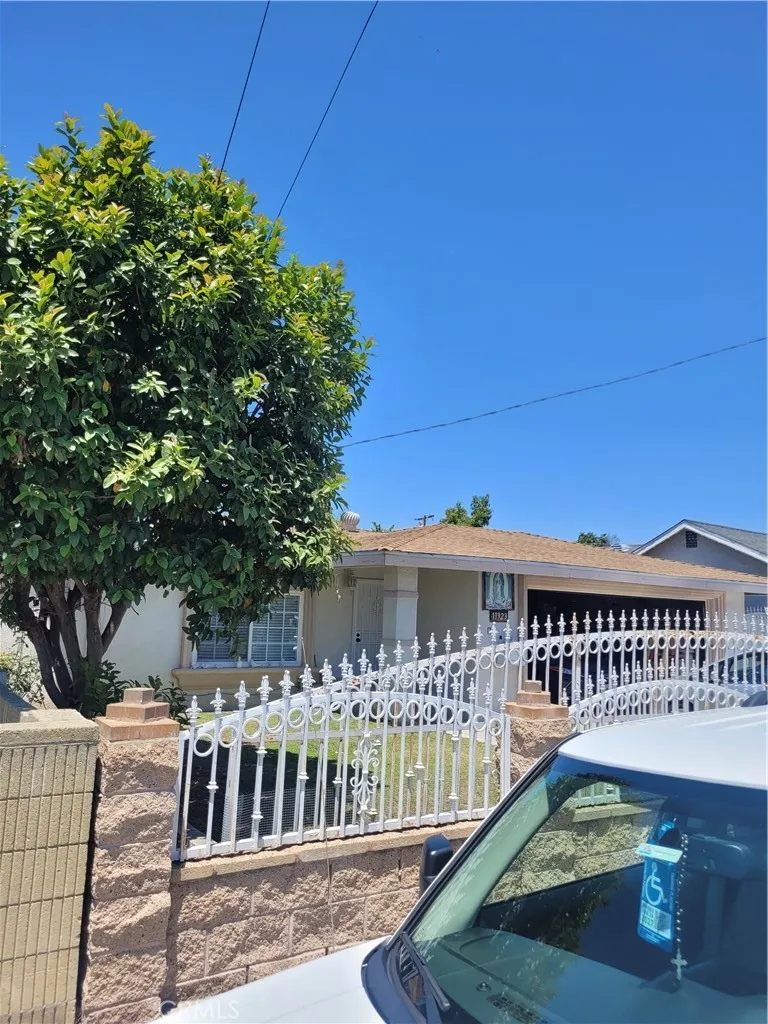 11923 Algardi Norwalk, CA 90650