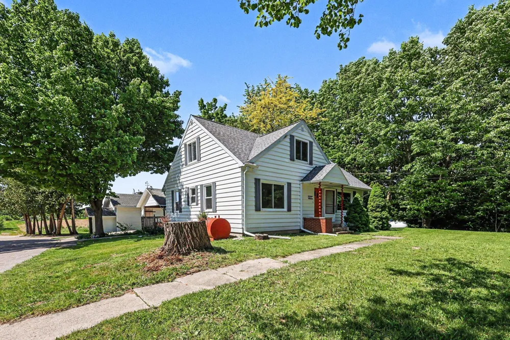3477 W Garfield Road New Era, MI 49446