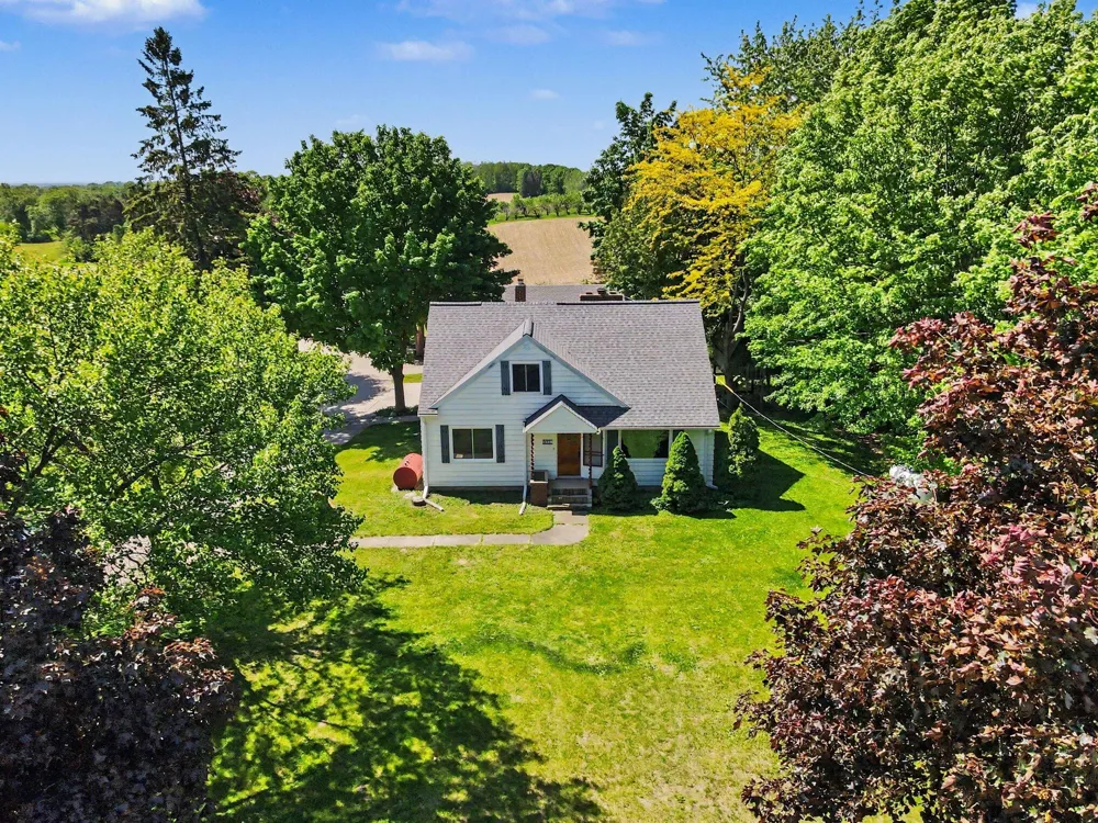 3477 W Garfield Road New Era, MI 49446