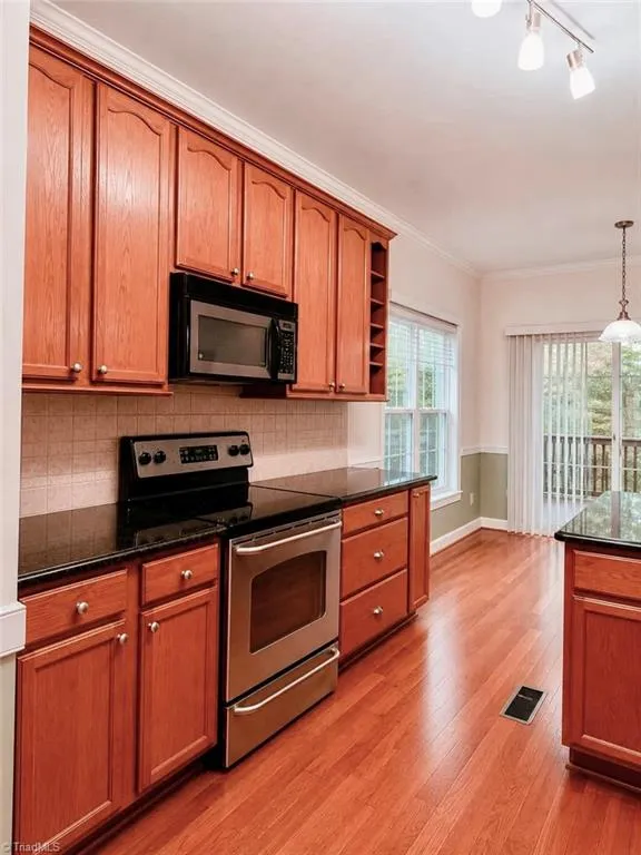 215 Clubmoss Way Clemmons, NC 27012