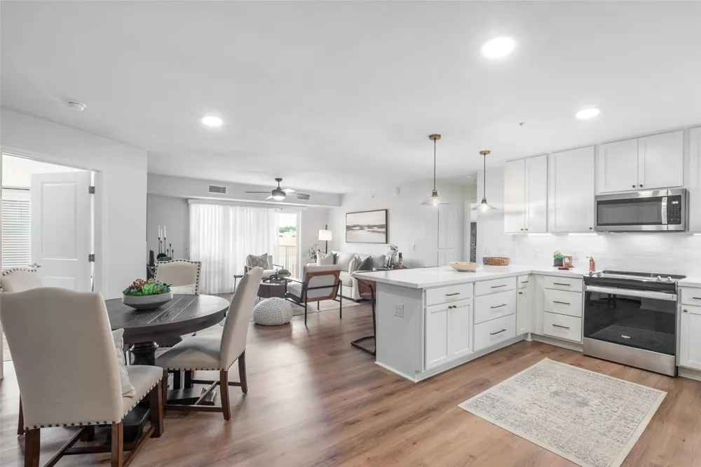 8381 Davis Boulevard #306 North Richland Hills, TX 76182
