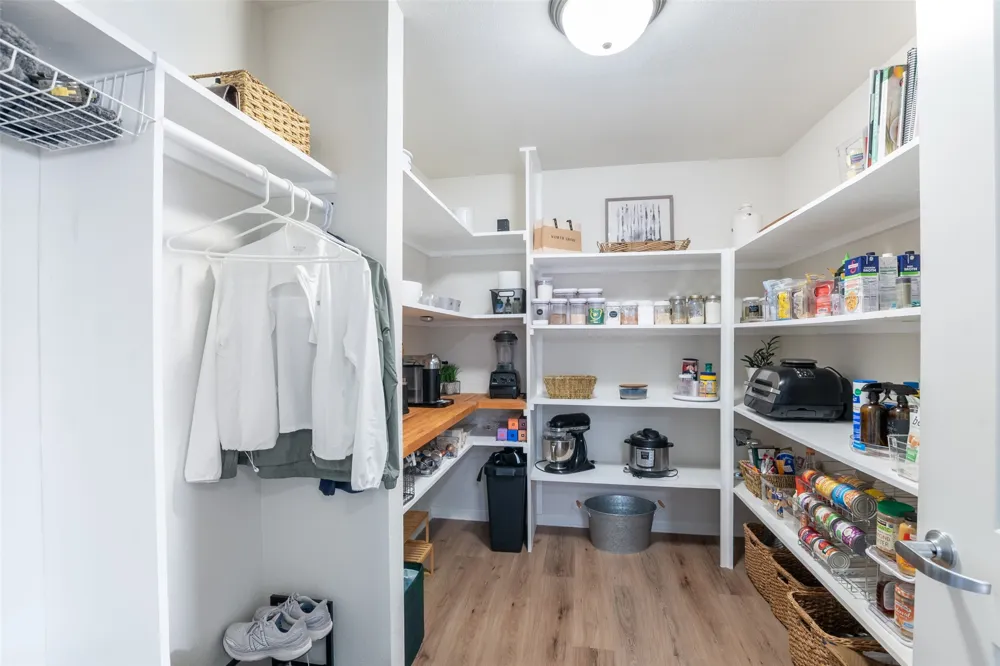8381 Davis Boulevard #306 North Richland Hills, TX 76182