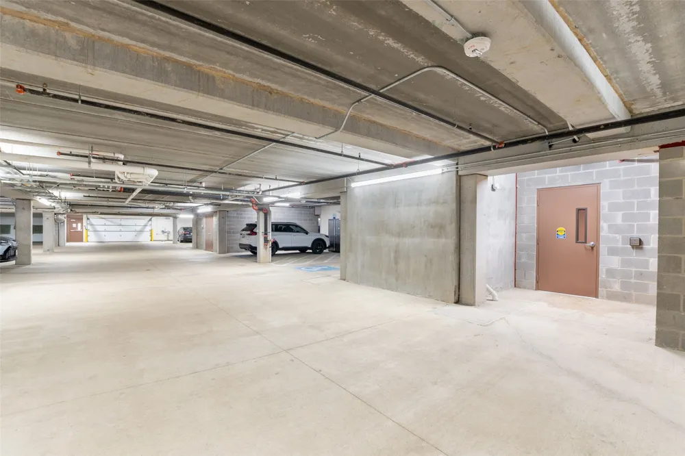 8381 Davis Boulevard #306 North Richland Hills, TX 76182