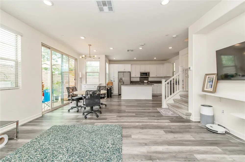 2205 Strawberry Court Upland, CA 91786