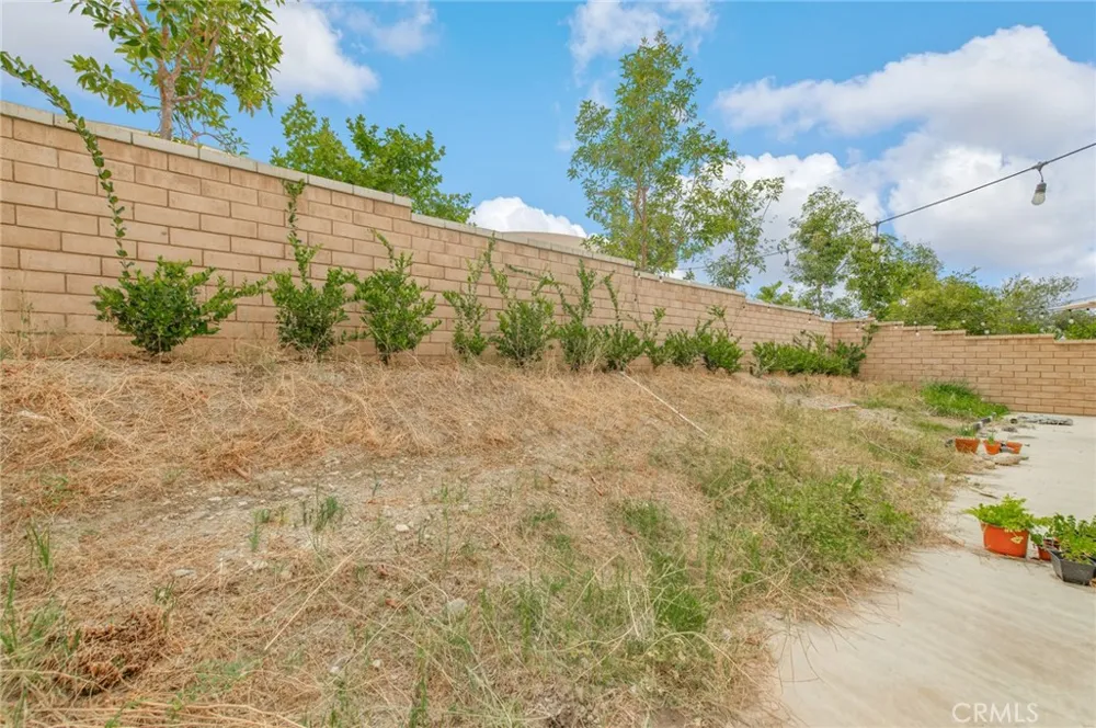 2205 Strawberry Court Upland, CA 91786