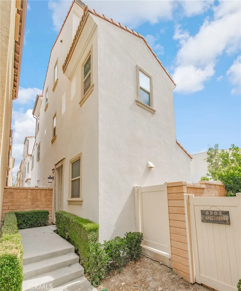 2205 Strawberry Court Upland, CA 91786