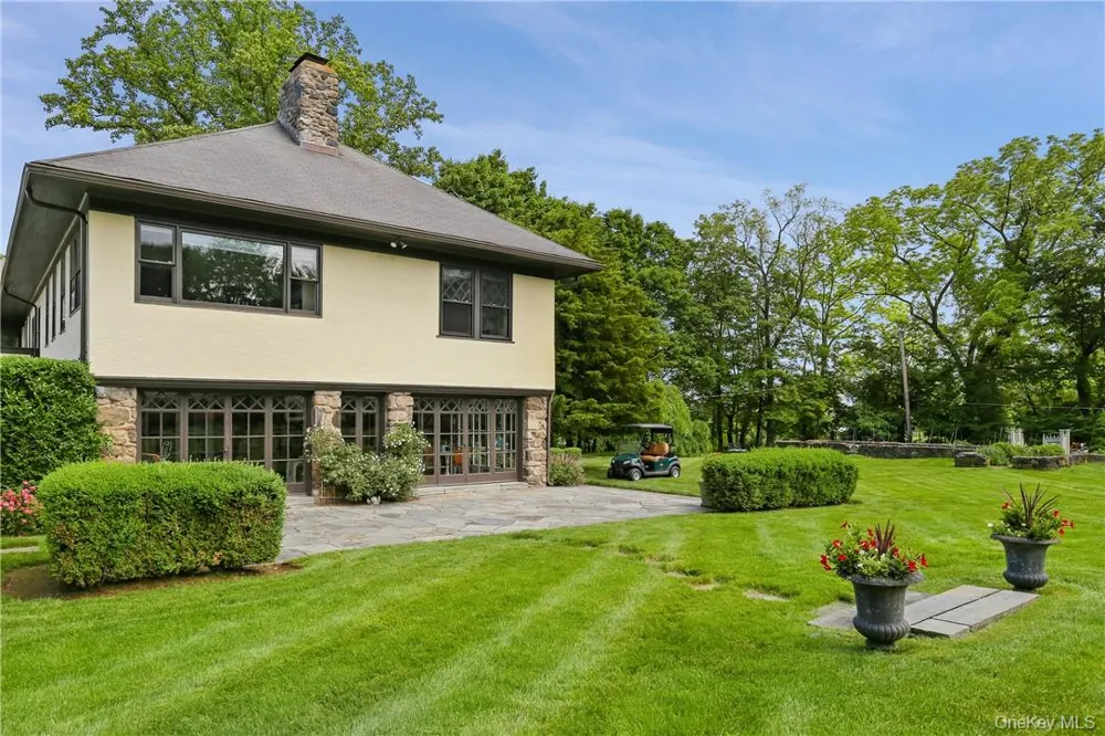 15 Sarosca Farm Lane Purchase, NY 10577