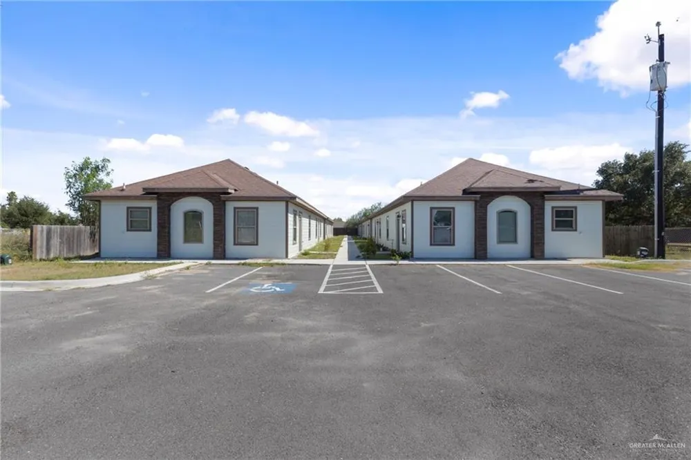 340 Eva Street Elsa, TX 78543