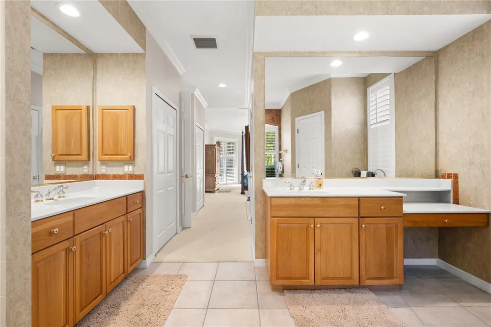 8224 WATERVIEW BOULEVARD Lakewood Ranch, FL 34202