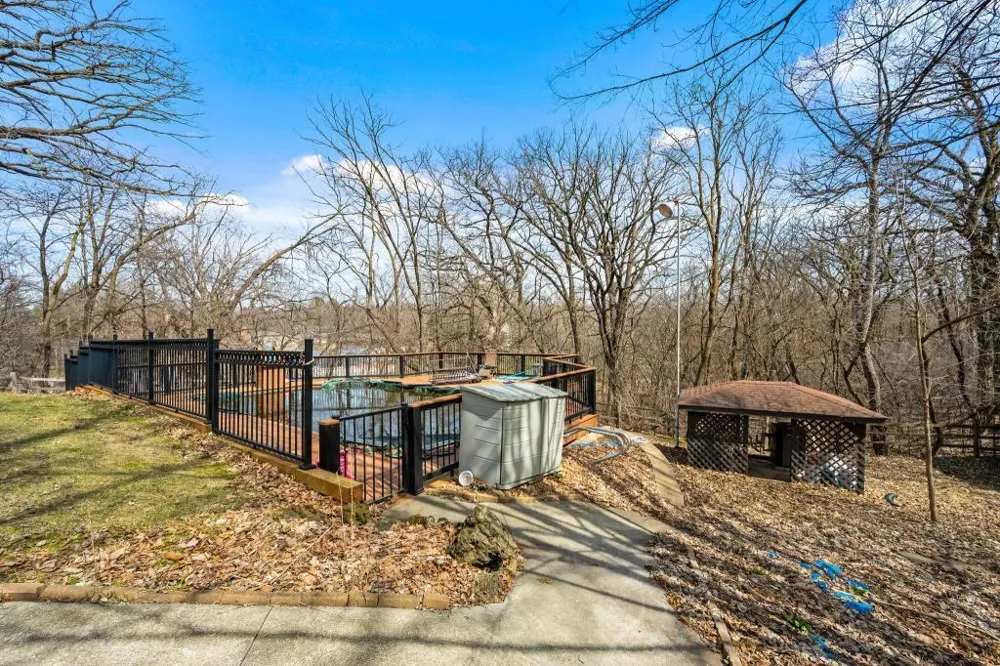 17125 Stodola Minnetonka, MN 55345