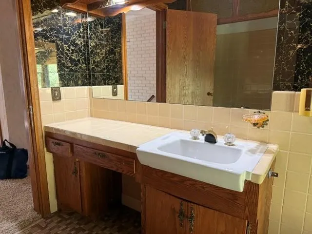 17125 Stodola Minnetonka, MN 55345