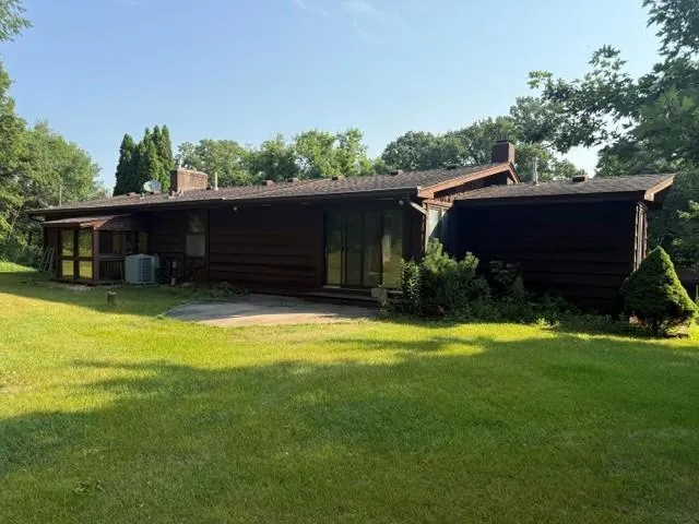 17125 Stodola Minnetonka, MN 55345