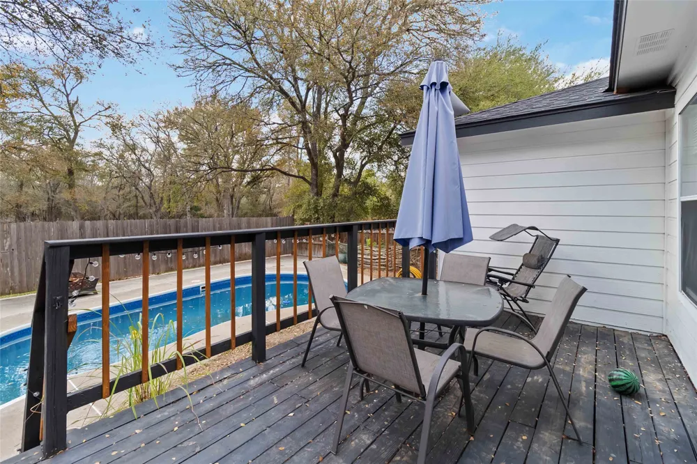 106 Shadow Wood Trail Cedar Creek, TX 78612