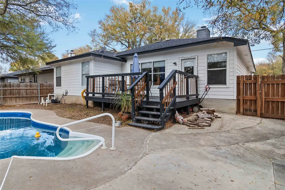 106 Shadow Wood Trail Cedar Creek, TX 78612