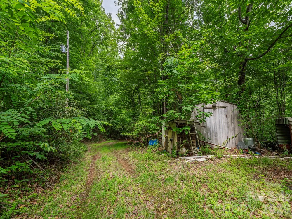 68 Long Ridge Road Candler, NC 28715