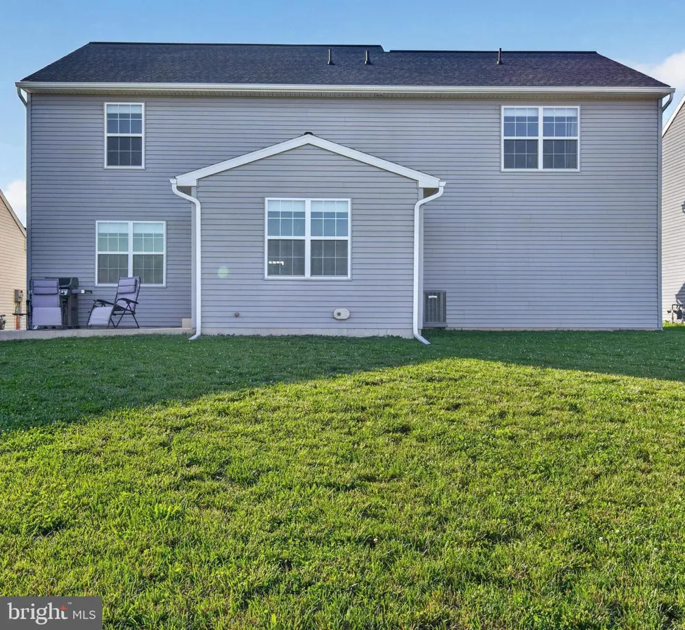 218 WRIGHT DRIVE Mechanicsburg, PA 17055