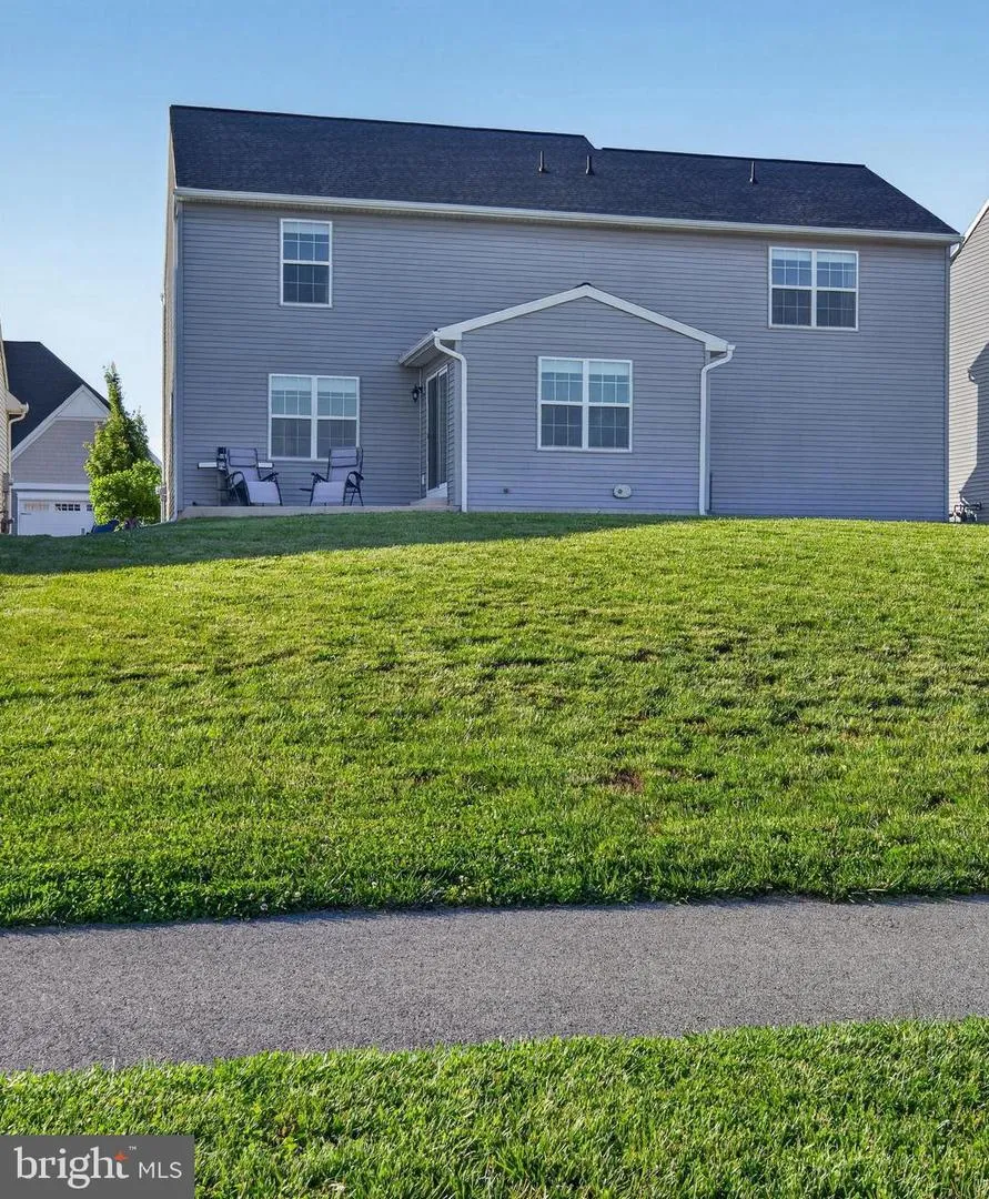 218 WRIGHT DRIVE Mechanicsburg, PA 17055