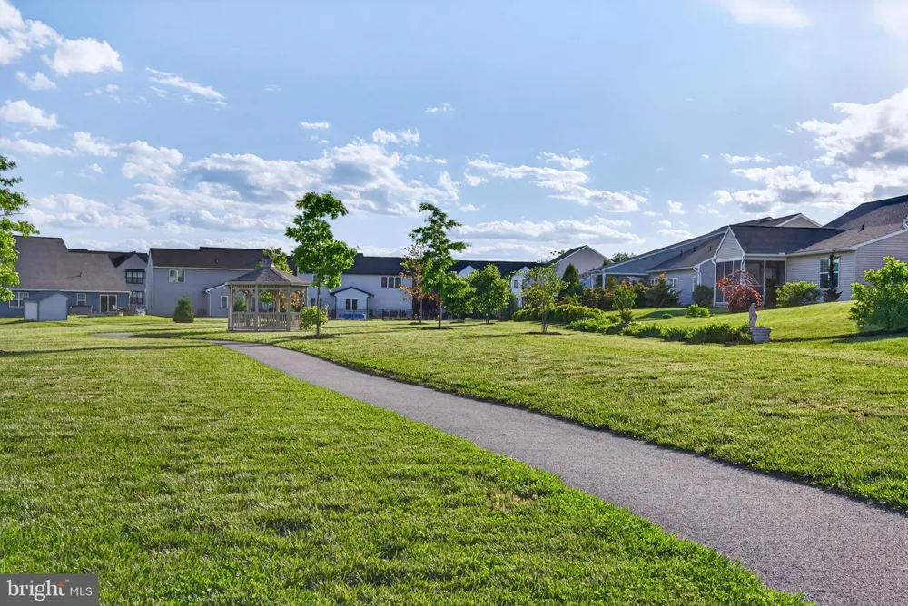 218 WRIGHT DRIVE Mechanicsburg, PA 17055