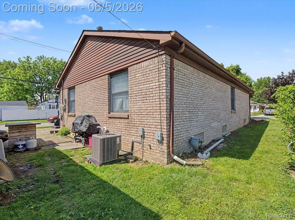 14275 Irene Street Southgate City, MI 48195