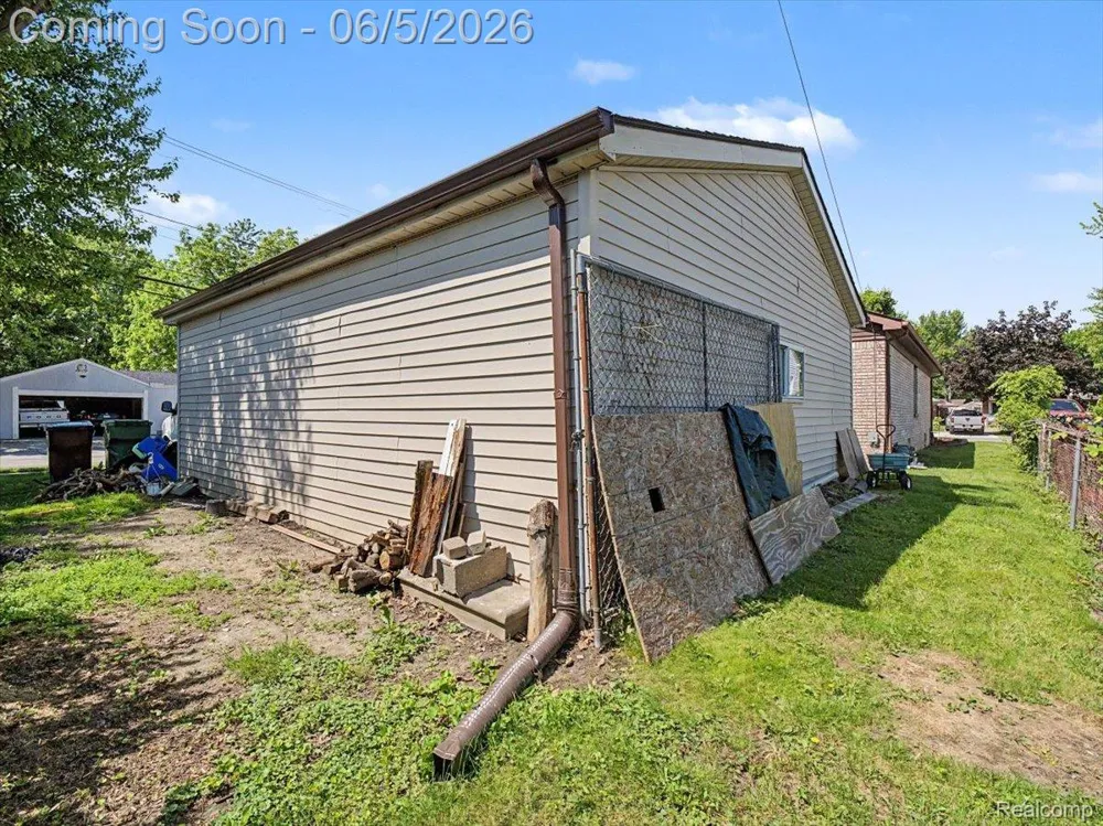 14275 Irene Street Southgate City, MI 48195