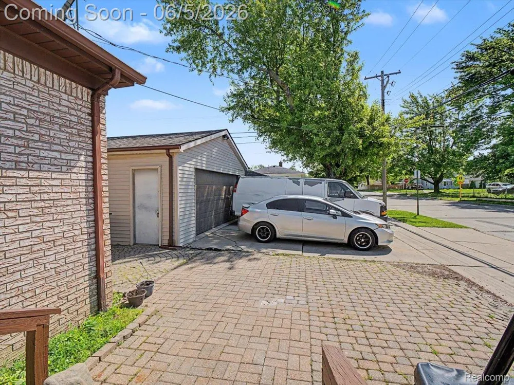 14275 Irene Street Southgate City, MI 48195