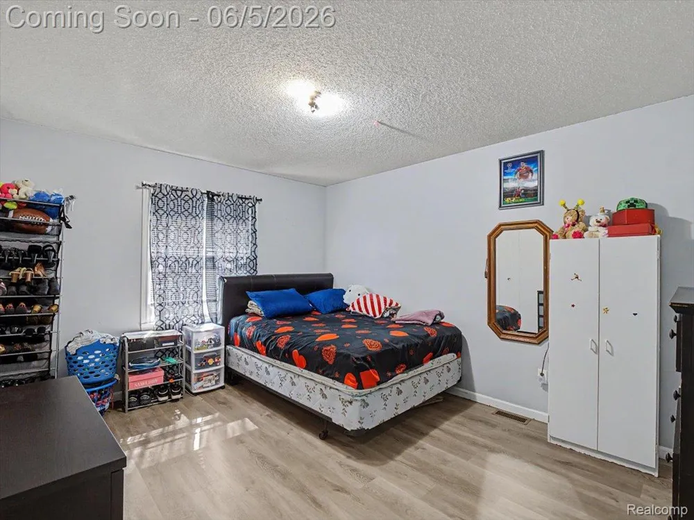 14275 Irene Street Southgate City, MI 48195