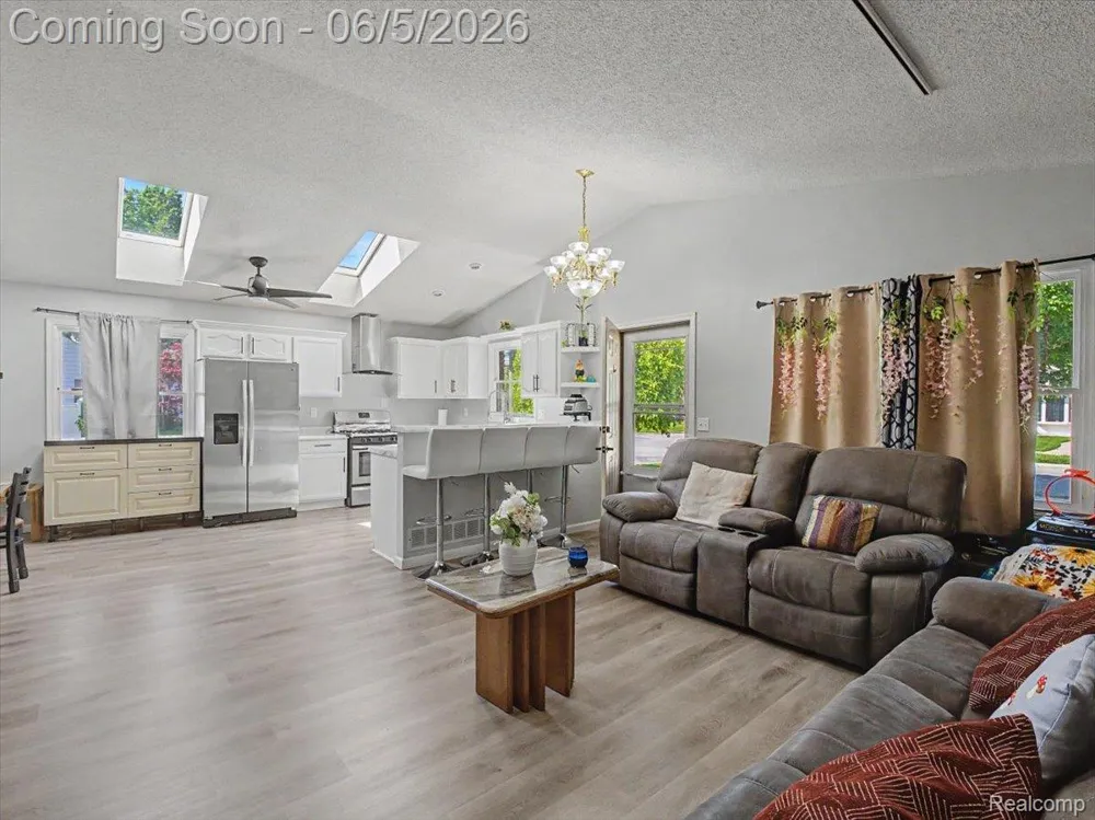 14275 Irene Street Southgate City, MI 48195