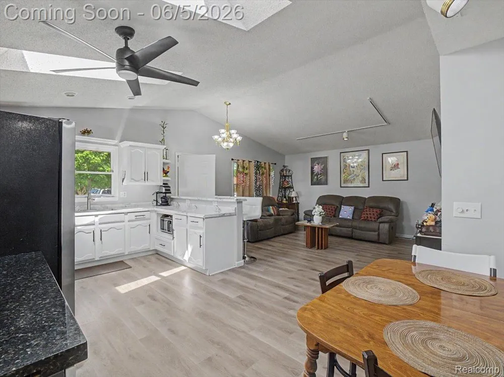 14275 Irene Street Southgate City, MI 48195