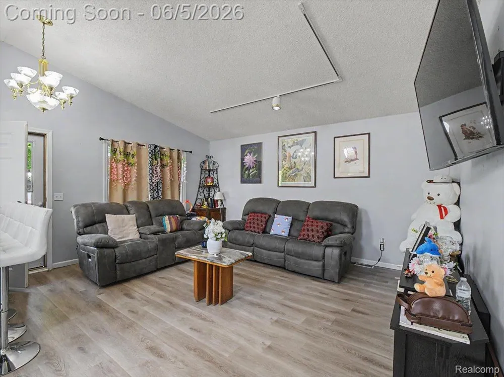 14275 Irene Street Southgate City, MI 48195