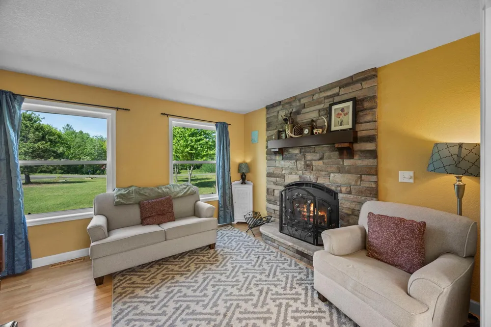 29977 Crocus Street NW Isanti, MN 55040